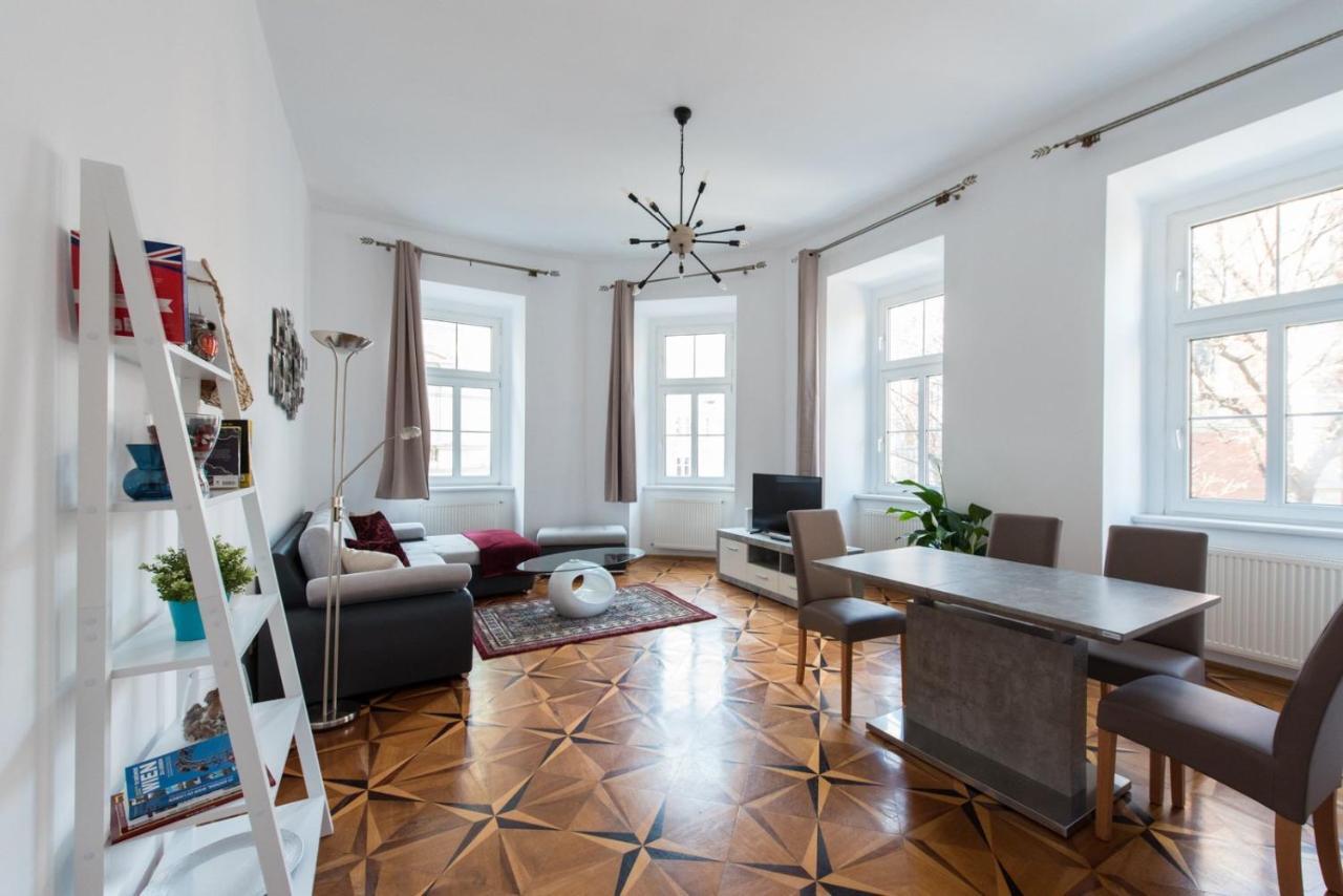Belvedere Central Apartment Wien Exteriör bild
